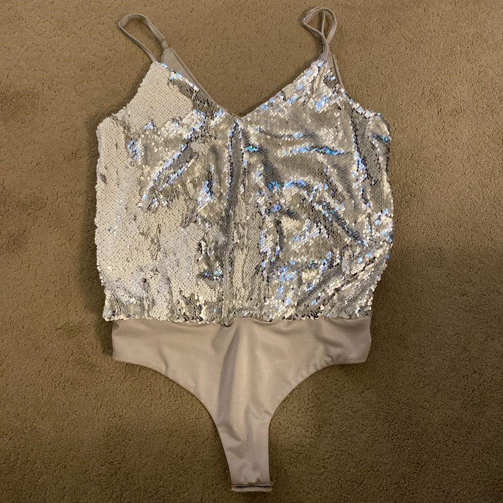 LOVERS + FRIENDS‎ EVER FLIPPABLE SEQUINS BODYSUIT LINED SNAP CLOSURE SIZE XXS